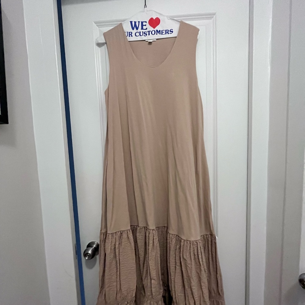 COS size L tank dress with ruffle bottom. Very good condition.